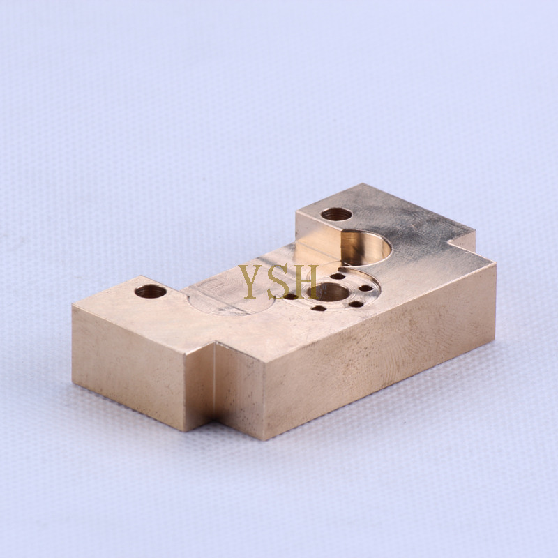  Направляющая D для электроэрозионной резки Mitsubishi, нижняя X053C884G55 DCG9400